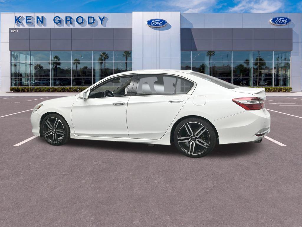 Used 2016 Honda Accord Touring image 2