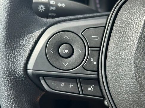 Used 2026 Toyota Corolla LE image 31