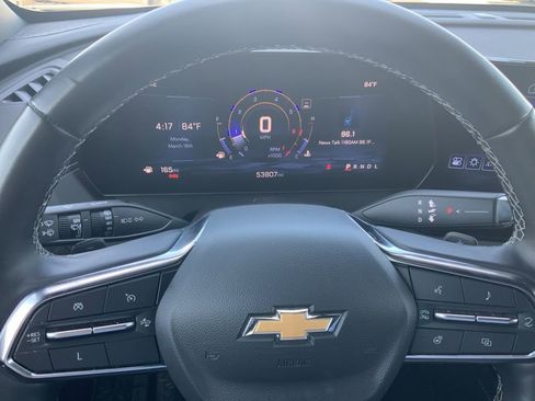 Used 2024 Chevrolet Traverse LT image 21