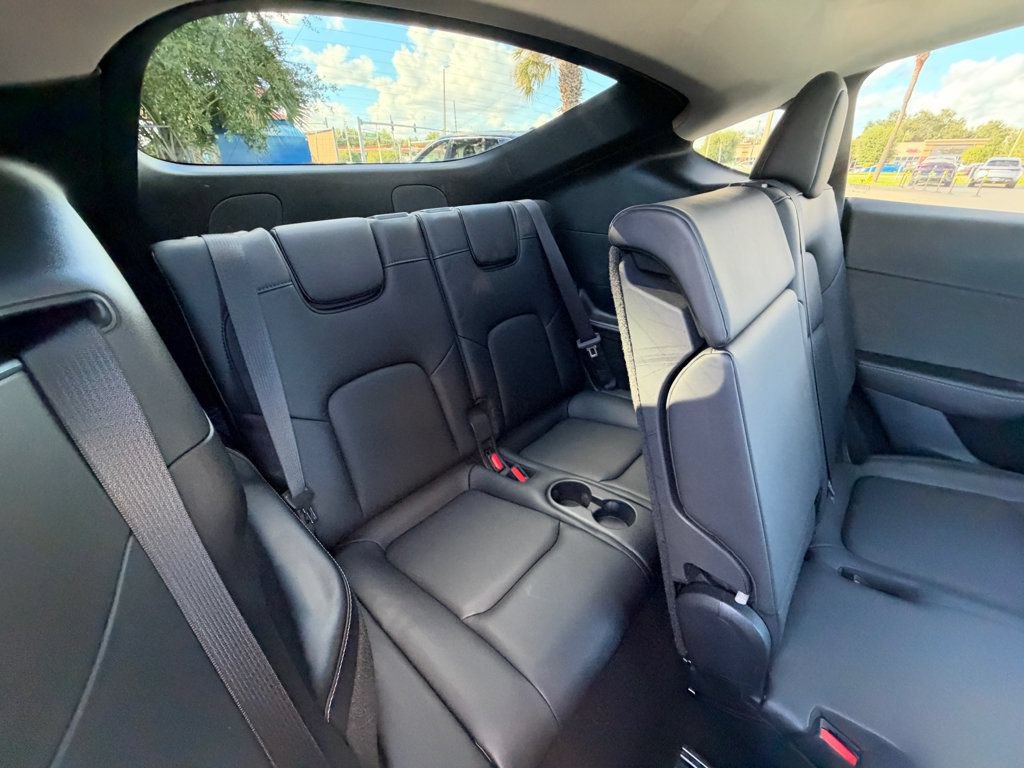 Used 2022 Tesla Model Y Long Range AWD/4WD image 28