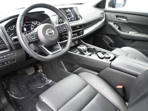 Certified 2024 Nissan Rogue SV w/ SV Premium Package AWD/4WD image 2