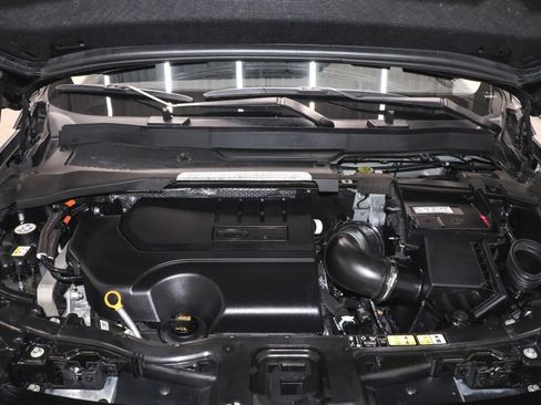 Used 2022 Land Rover Discovery Sport SE image 48