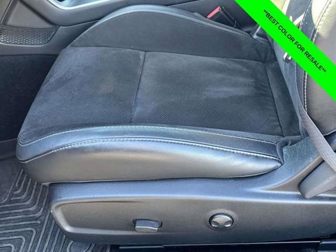 Used 2022 Dodge Challenger R/T w/ Plus Package image 5