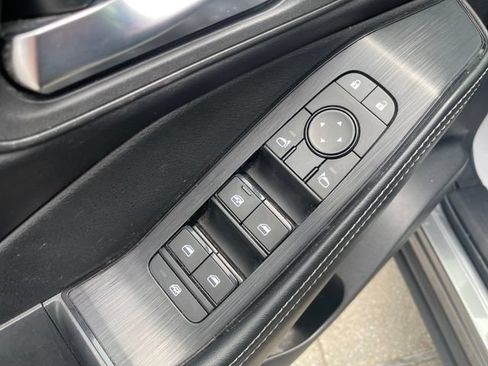 Used 2024 Nissan Rogue SV AWD/4WD image 21