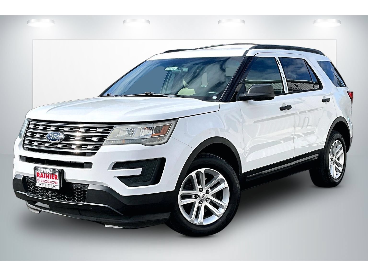Used 2016 Ford Explorer 4WD image 2