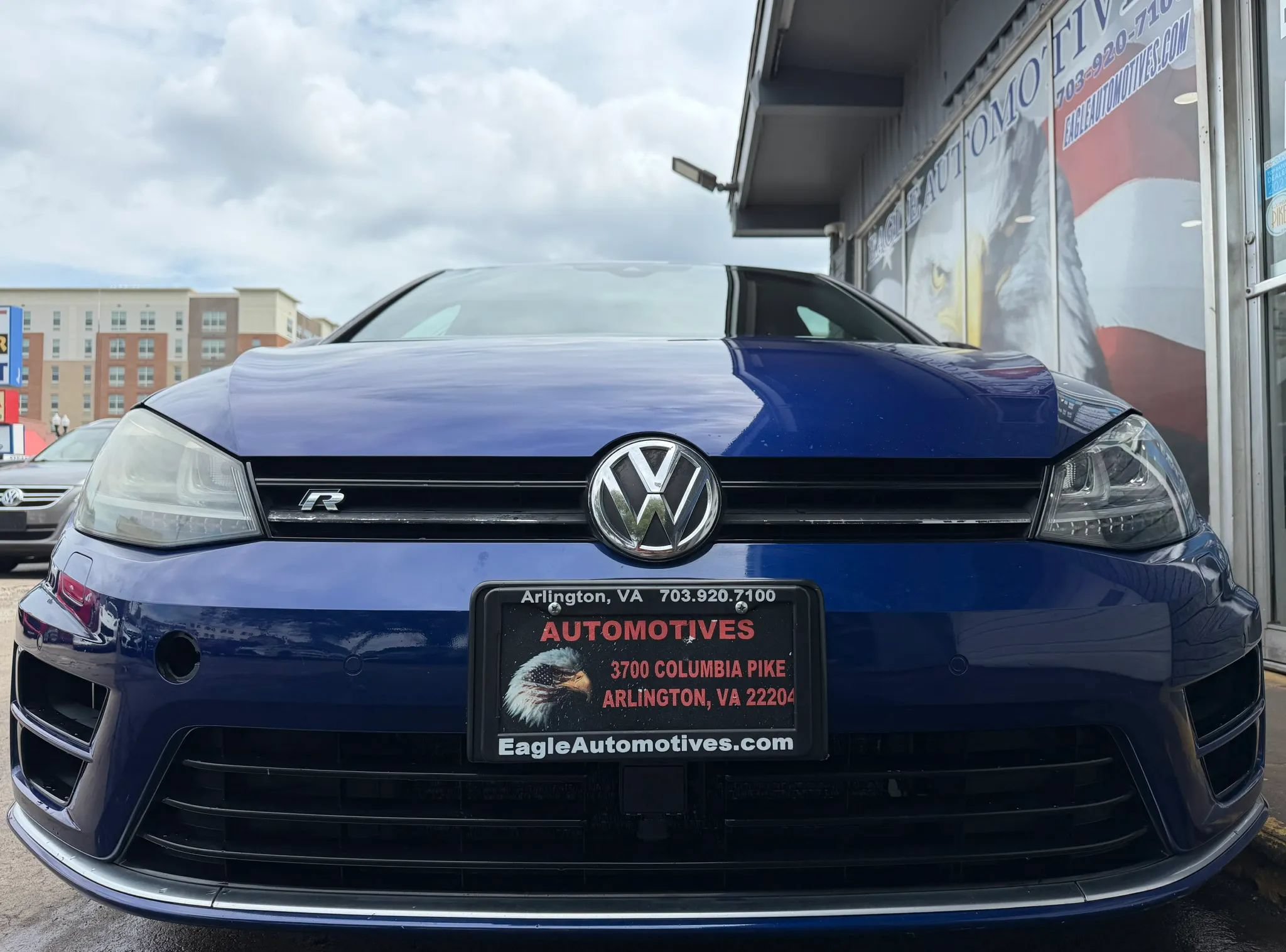 Used 2017 Volkswagen Golf R 4-Door AWD/4WD image 8