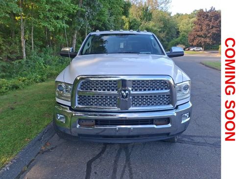 Used 2015 RAM 2500 Laramie AWD/4WD image 3