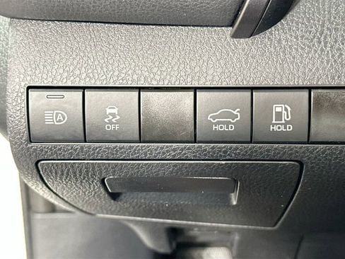 Used 2024 Toyota Camry SE image 21