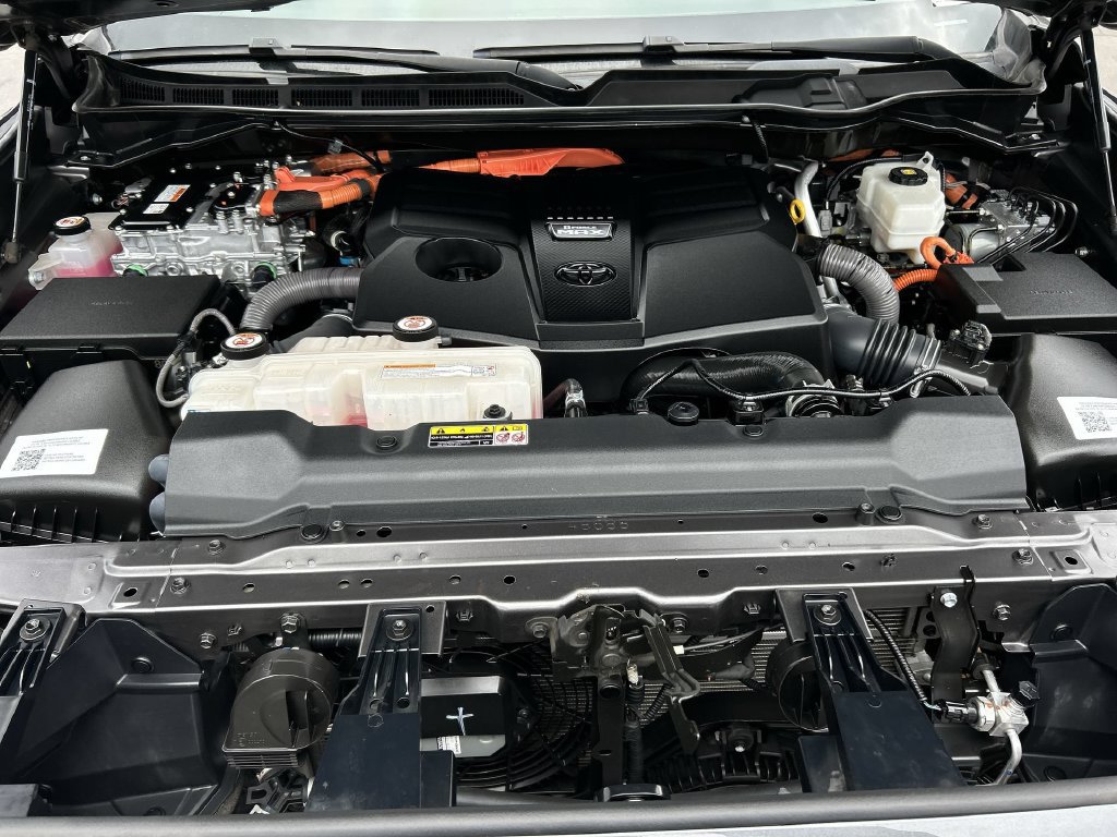 Used 2023 Toyota Sequoia TRD Pro AWD/4WD image 31