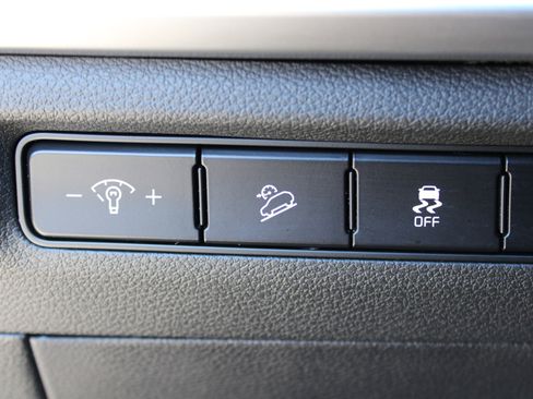 Used 2024 Kia Telluride S image 19