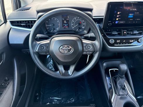 Used 2025 Toyota Corolla LE FWD image 13