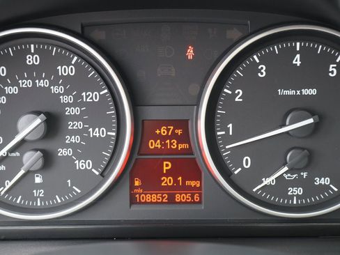 Used 2011 BMW 335i xDrive Sedan AWD/4WD image 22