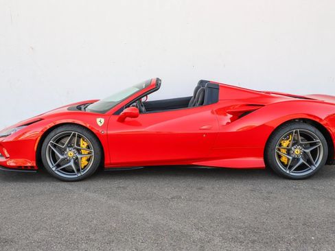 Certified 2022 Ferrari F8 Tributo RWD image 19