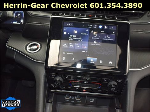Used 2025 Jeep Grand Cherokee Altitude image 10