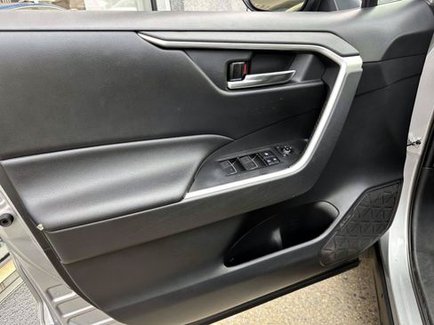 Used 2022 Toyota RAV4 XLE w/ Convenience Package AWD/4WD image 18