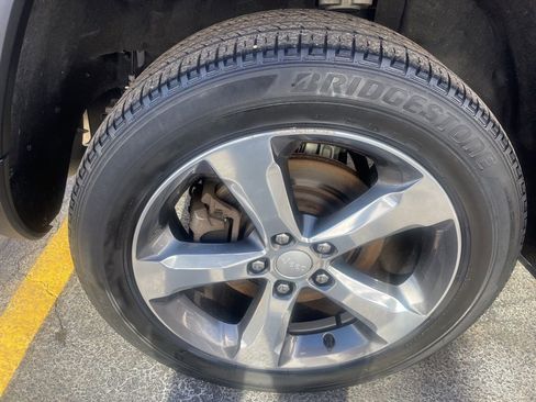 Used 2022 Jeep Grand Cherokee L Limited image 30