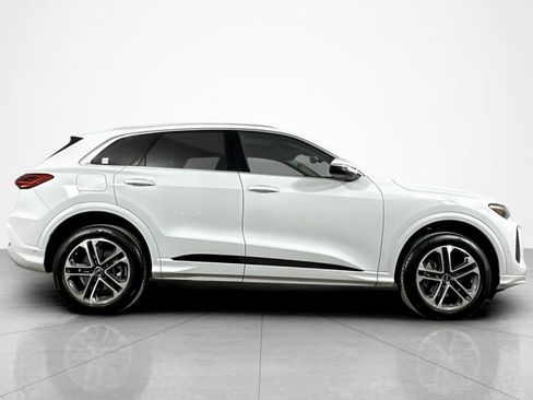 Used 2025 Audi Q5 Premium w/ Premium Plus AWD/4WD image 6