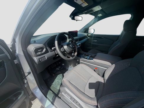 New 2026 Honda Pilot Sport image 9