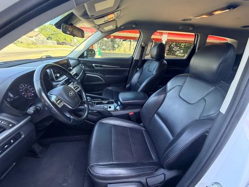 Used 2020 Kia Telluride LX FWD image 26