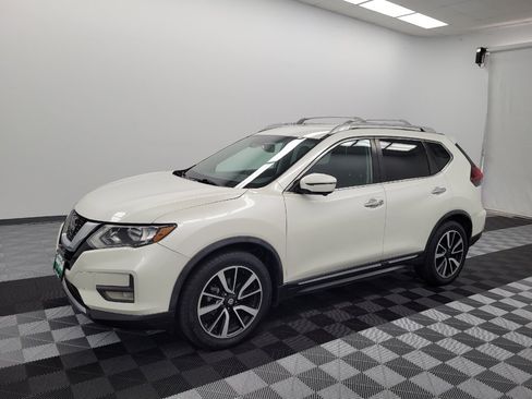 Used 2020 Nissan Rogue SL FWD image 2