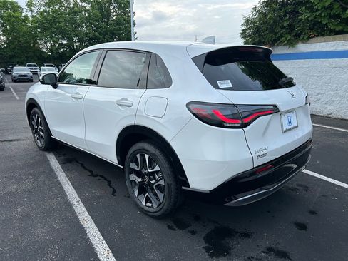 Used 2026 Honda HR-V EX-L image 3