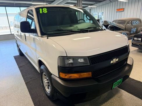 Used 2018 Chevrolet Express 3500 Extended w/ Driver Convenience Package RWD image 2