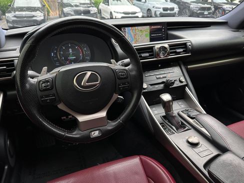 Used 2018 Lexus IS 300 F Sport RWD image 2