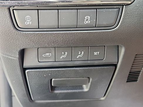 Used 2023 MAZDA MAZDA3 s image 27