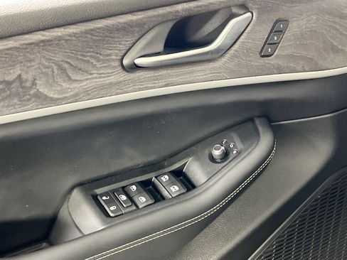 Used 2023 Jeep Grand Cherokee Limited AWD/4WD image 18