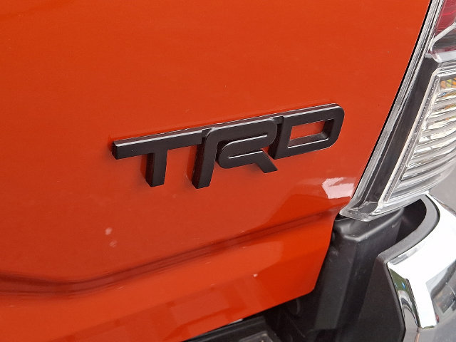 Used 2016 Toyota Tacoma TRD Off-Road w/ Exterior Package AWD/4WD image 30