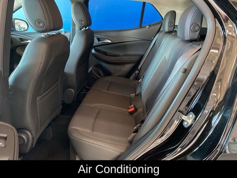 Used 2025 Buick Encore GX Preferred image 11