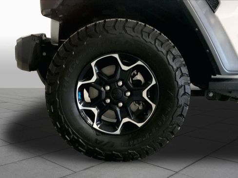 Used 2022 Jeep Wrangler Unlimited Rubicon 4xe w/ Cold Weather Group AWD/4WD image 11