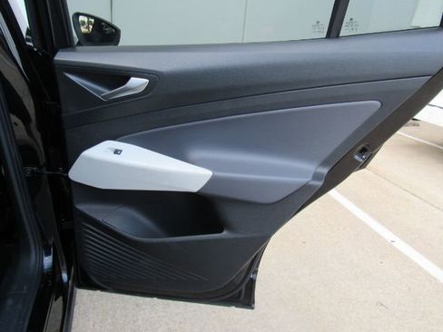 Used 2021 Volkswagen ID.4 1st Edition image 25