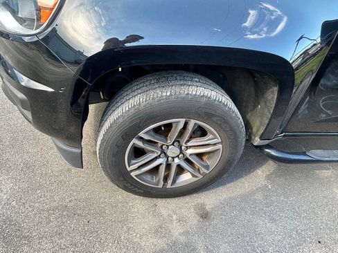 Used 2019 Chevrolet Colorado W/T w/ Custom Special Edition RWD image 5