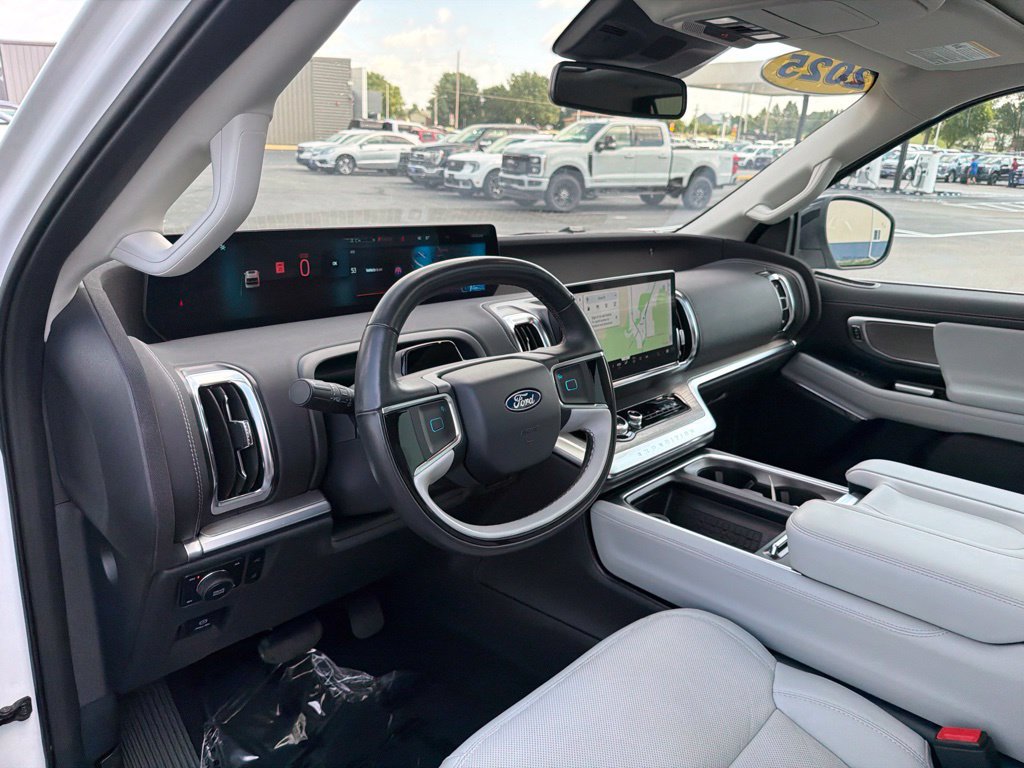 Certified 2025 Ford Expedition Max Platinum AWD/4WD image 10