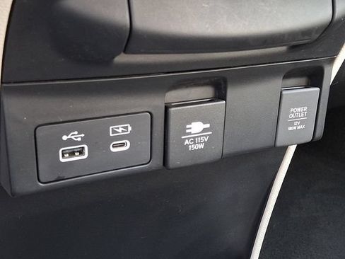 Used 2025 Honda Odyssey Elite image 26