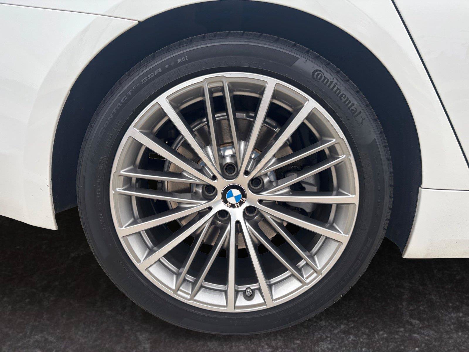 Used 2020 BMW 530i xDrive w/ Convenience Package AWD/4WD image 27