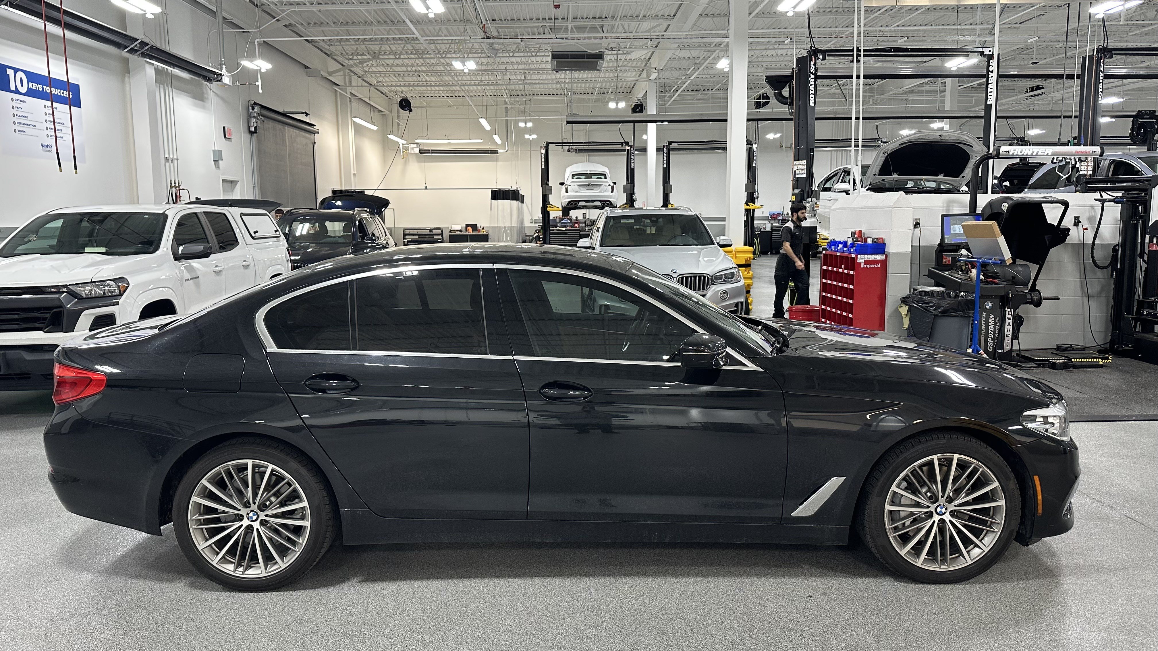 Used 2019 BMW 530i xDrive w/ Luxury Package AWD/4WD image 11