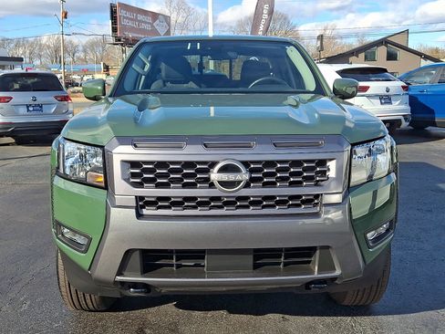 Used 2025 Nissan Frontier SV w/ SV Convenience Package image 2