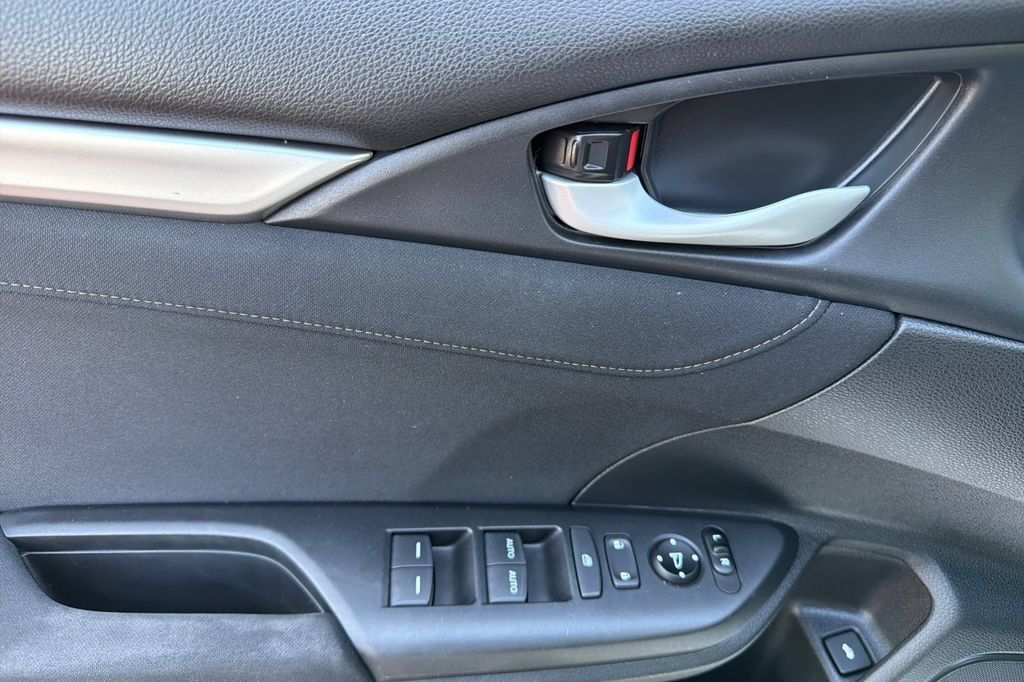 Used 2018 Honda Civic EX image 8