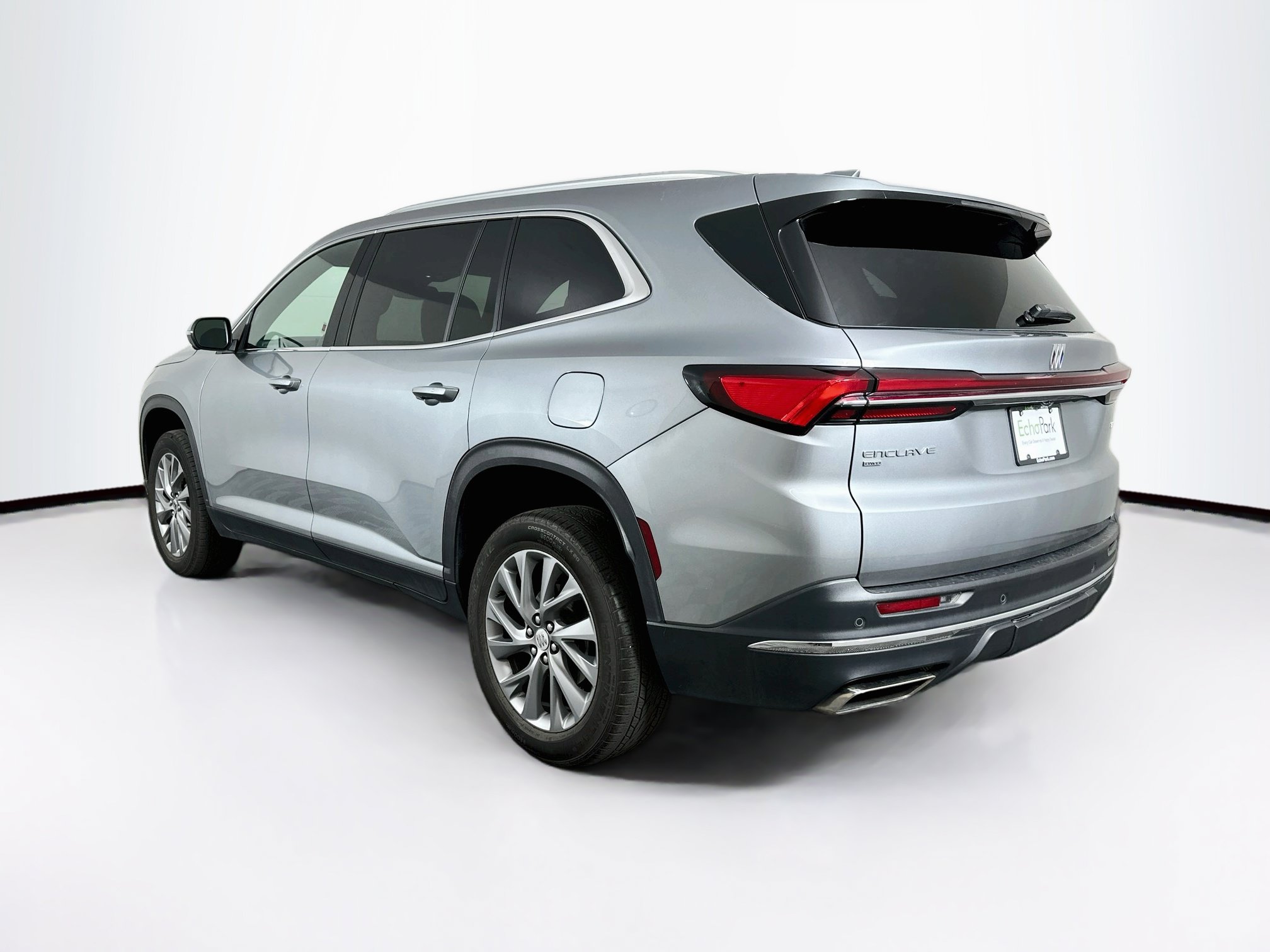 Used 2025 Buick Enclave Preferred AWD/4WD image 5