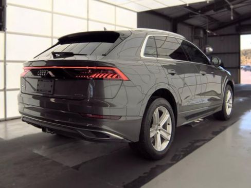 Used 2019 Audi Q8 Premium w/ Convenience Package AWD/4WD image 3