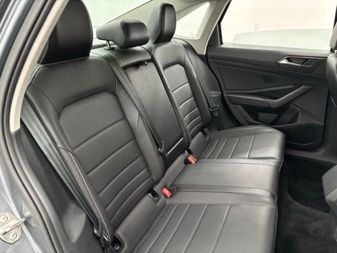 Used 2024 Volkswagen Jetta SE FWD image 33