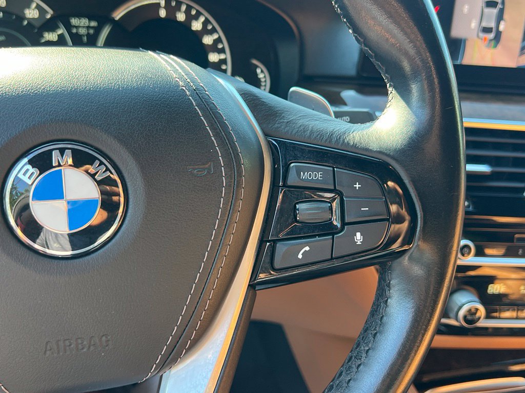 Used 2019 BMW 530e w/ Premium Package RWD image 20