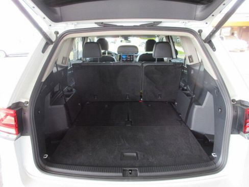 Used 2025 Volkswagen Atlas SE image 41