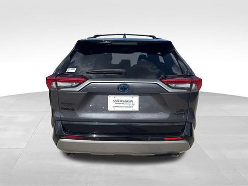 Used 2023 Toyota RAV4 XSE AWD/4WD image 4
