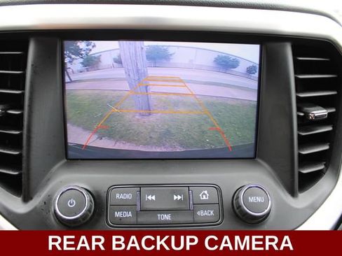 Used 2017 GMC Acadia SLE w/ Driver Alert Package I FWD image 5