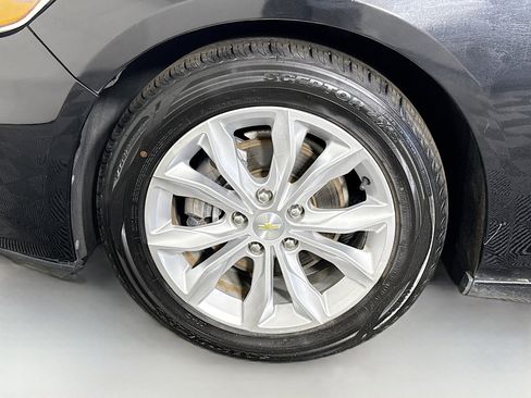 Used 2020 Chevrolet Malibu LT image 38