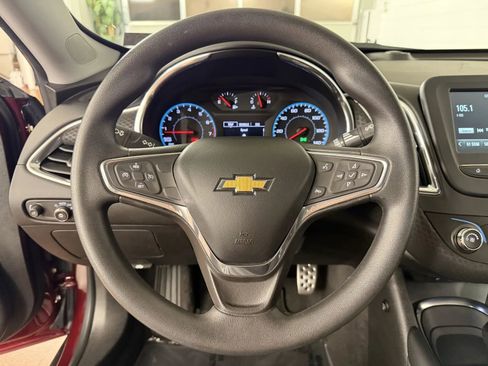 Used 2016 Chevrolet Malibu LT FWD image 18