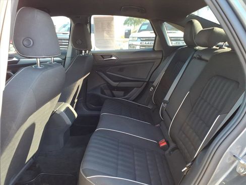 Used 2024 Volkswagen Jetta Sport image 15